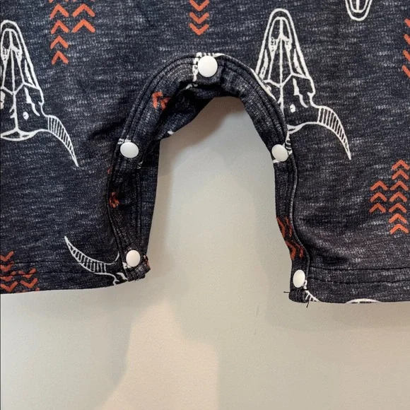 Western Romper with Arrow and Skull Design - Picture 4 of 5